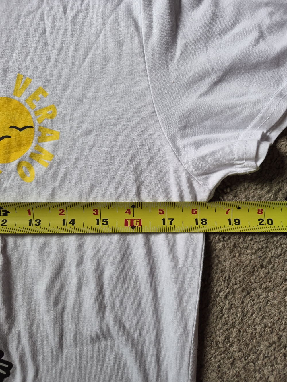 Bad Bunny Heart Graphic Tee T Shirt Red Heart Sun Size Large - Picture 4 of 5